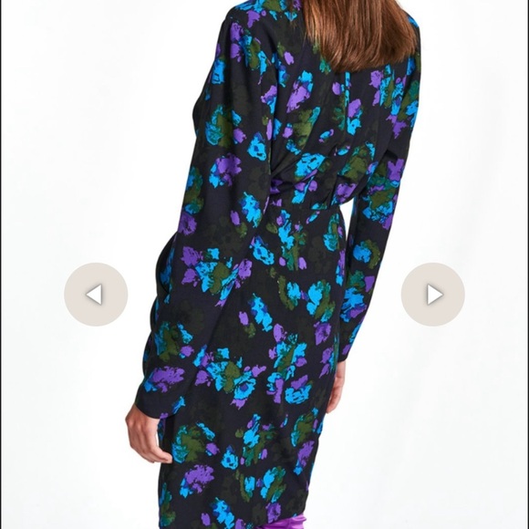 Essential Antwerp wizzie gatherer shirt dress - Picture 9 of 12